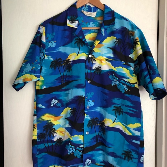 Vintage Royal Creations Hawaii Men's Hawaiian Shirt Aloha Beach  Button-Front - Picture 1 of 11